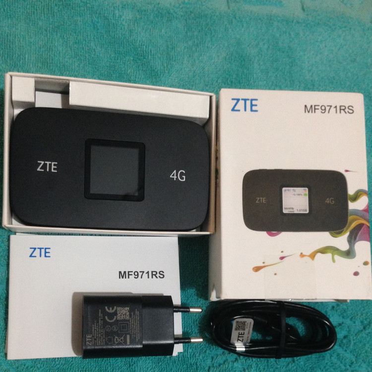 مودم جیبی زد تی ای مدل MF971RS با پشتیبانی 4.5G، پردازنده ARM v7 با فرکانس 1.2 گیگاهرتز، باتری 2000 میلیآمپرساعت با شارژدهی تا 7 ساعت، اتصال همزمان 33 کاربر، فناوری تجمیع فرکانس CAT6، سرعت دانلود تا 300 مگابیت بر ثانیه و وایفای دوباند 2.4 و 5 گیگاهرتز